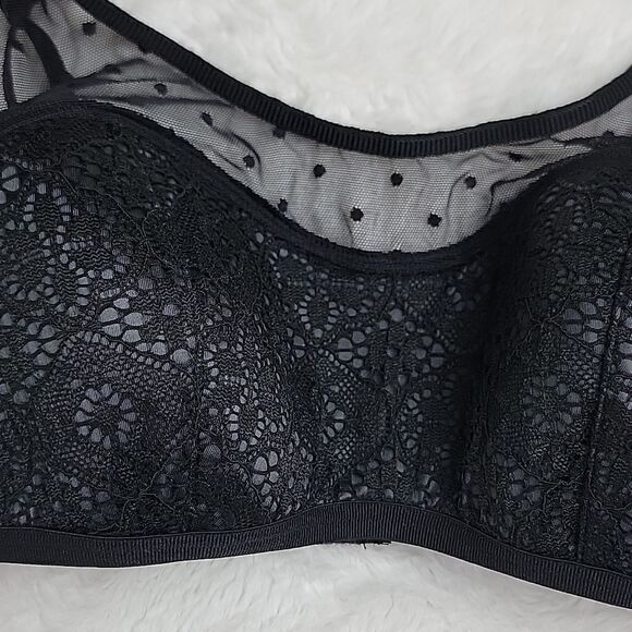 ‎VICTORIA'S SECRET Black Lace and Sheer Bralette [SIZE XS] - Picture 2 of 5